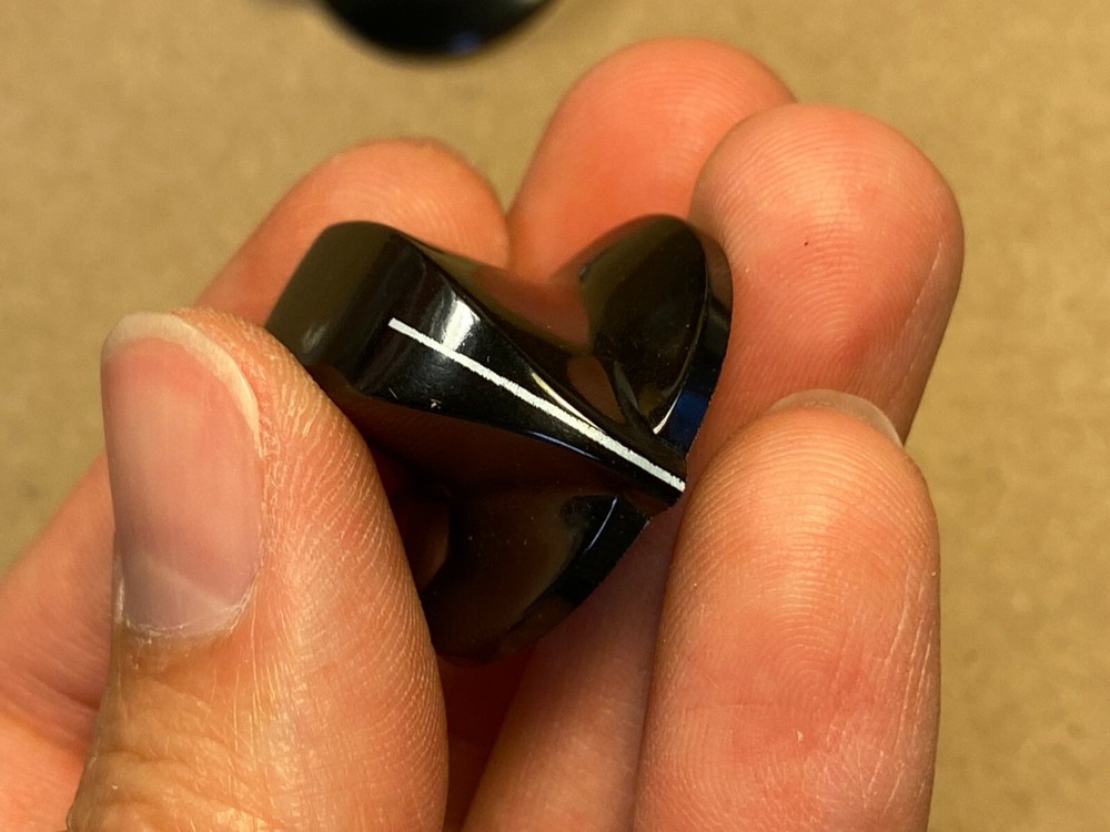 2 New 1.125" Daka-Ware Streamlined Black Bakelite Pointer Knobs for Valco Supro