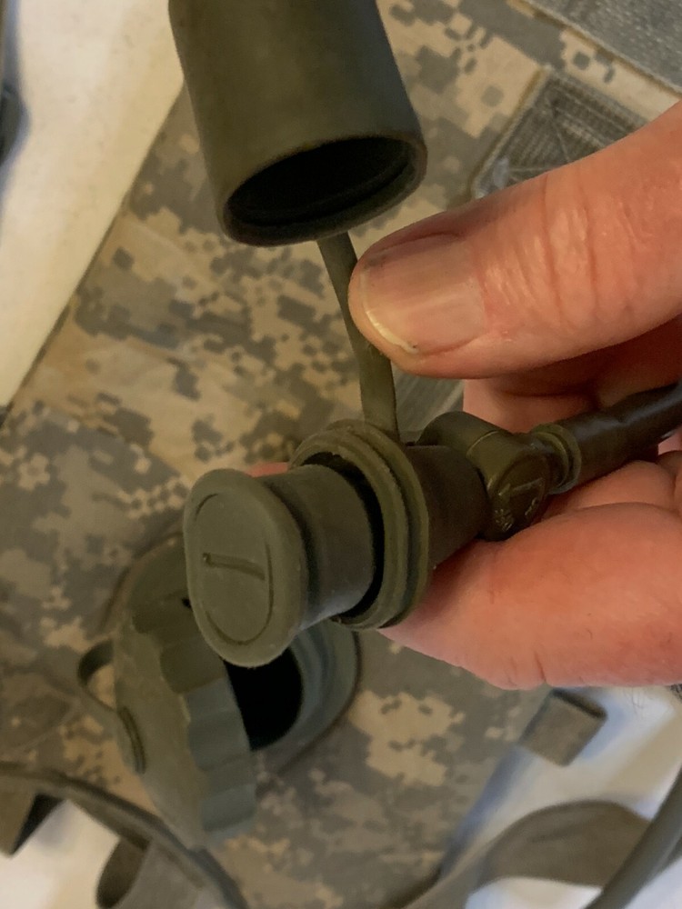 MOLLE II Carrier Hydration System Hydromax w/ Bladder Digital Camo Camelbak