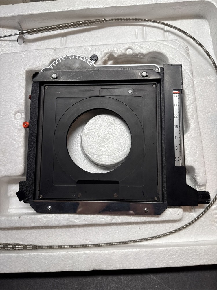 Sinar Copal Automatic Shutter W/ Flash Cable And Plunger + Barn Door - Pre Owned