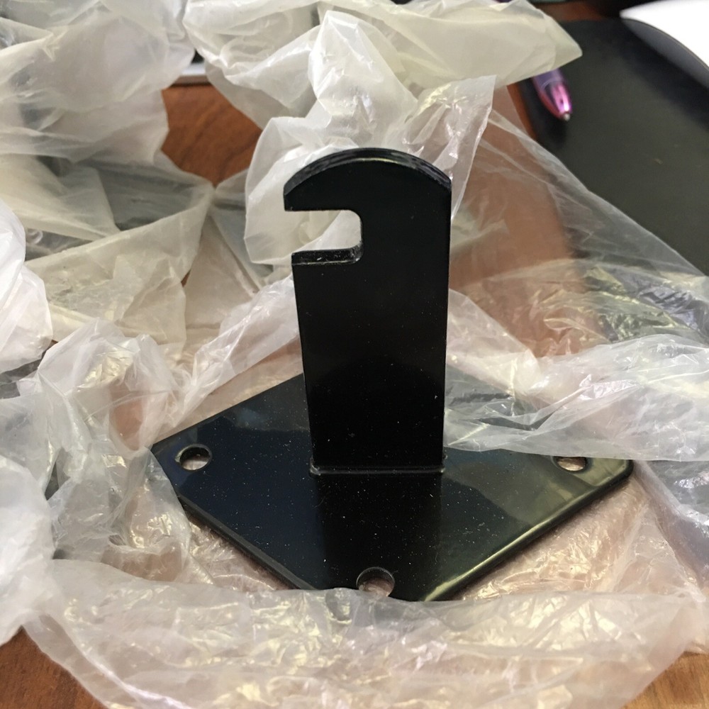 (8-Pk) Wall Mount Bracket Black S-19930BL for Gridwall Panel