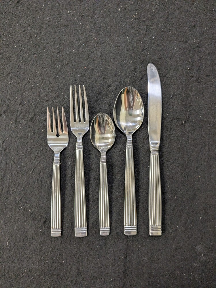 Farberware Alexa 5 PC. Place Setting