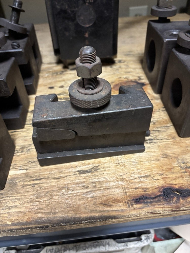 Aloris DA Quick Change Tool Post With 7 Tool Holders Turning Boring Parting