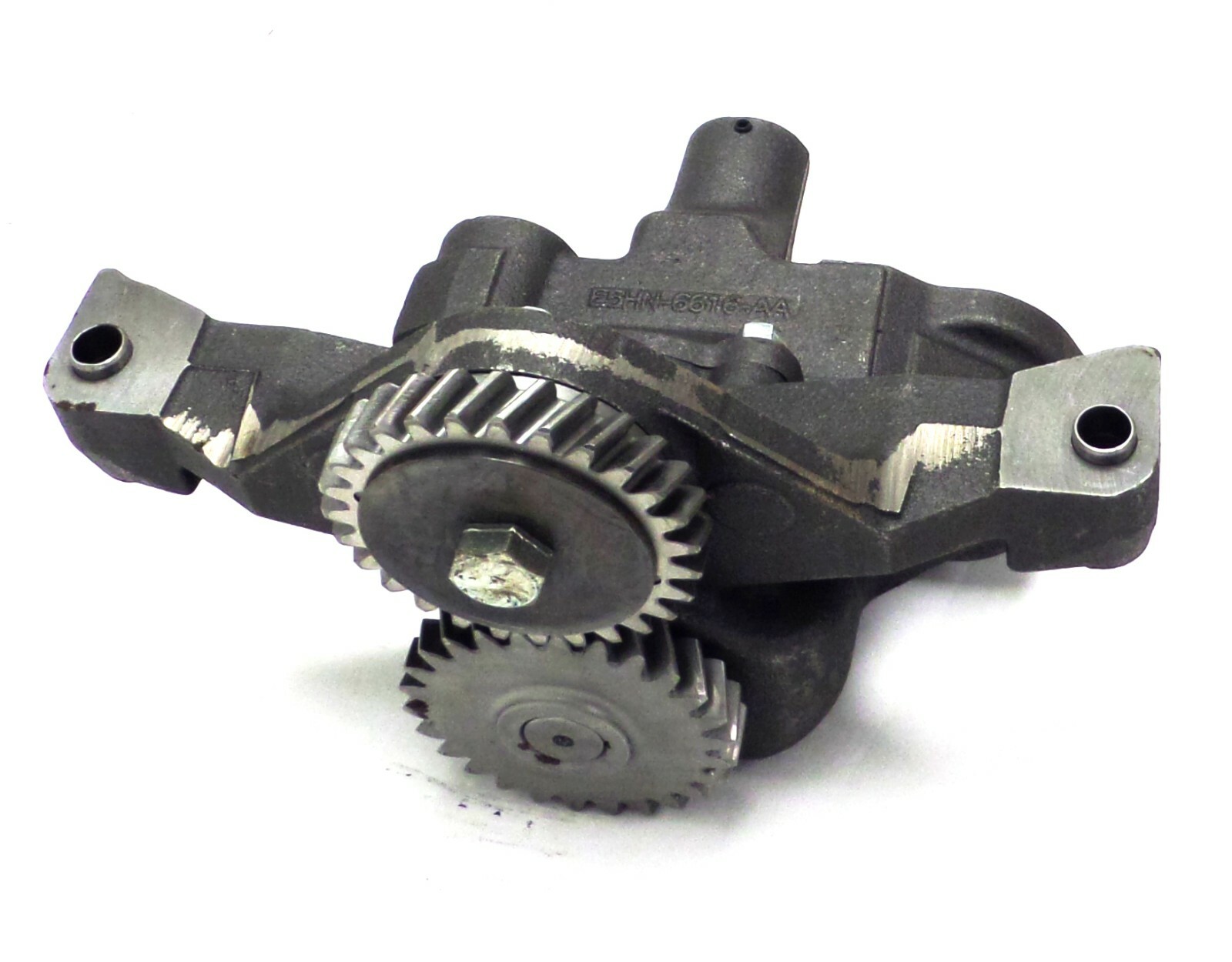 E9HN-6600-BA New Ford Oil Pump with Pickup Tube for 7.8L New Holland E5HN6616AA