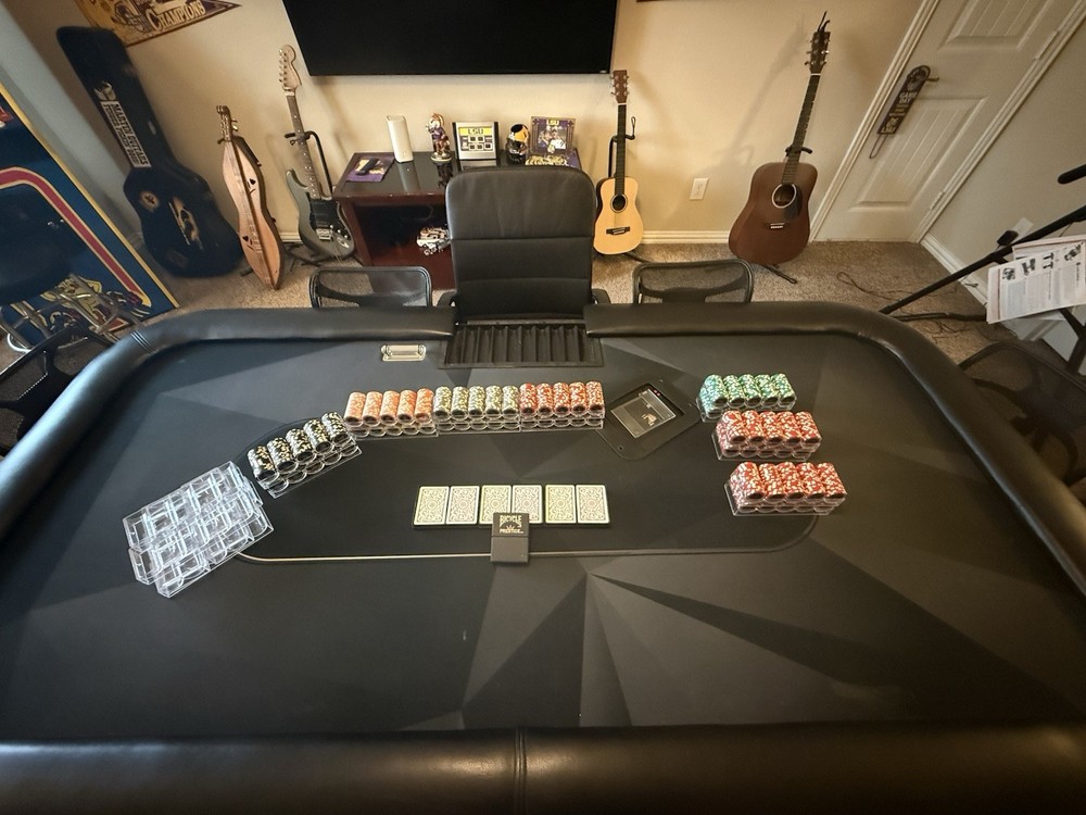 Professional Poker Table With Automatic Shuffler