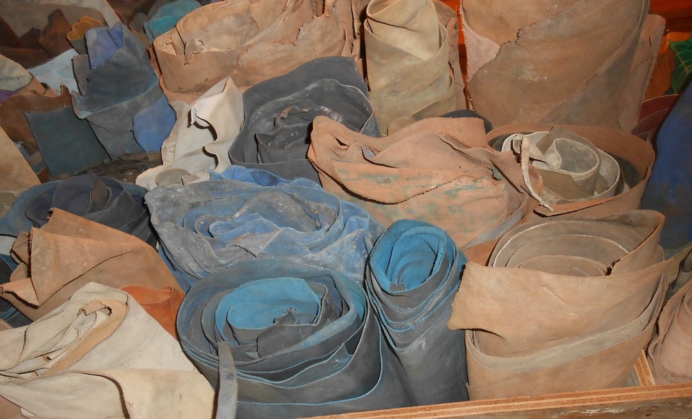 6 SQ FT BLUE GRAIN LEATHER FROM FIRE SALVAGE