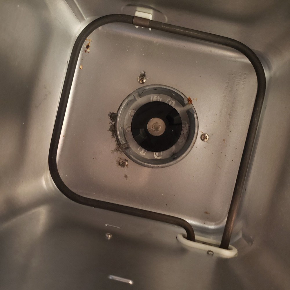 OSTER 5815 Deluxe White Automatic Bread Maker Baker Machine W/ 2 Paddles