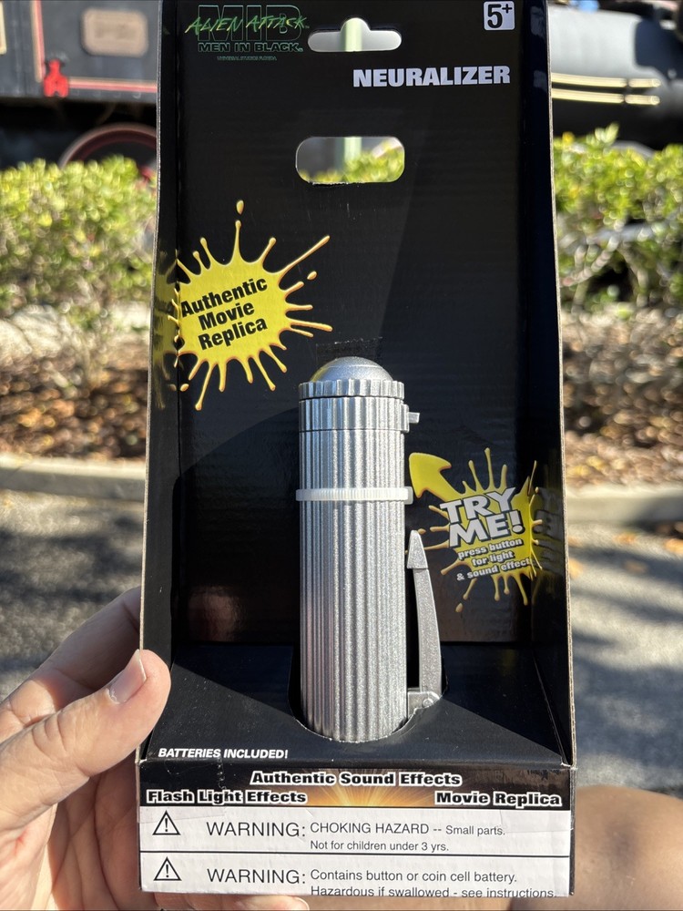 Universal Studios Men In Black Neuralizer Replica NEW Sounds & Lights