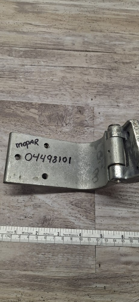 Hinge 04498101