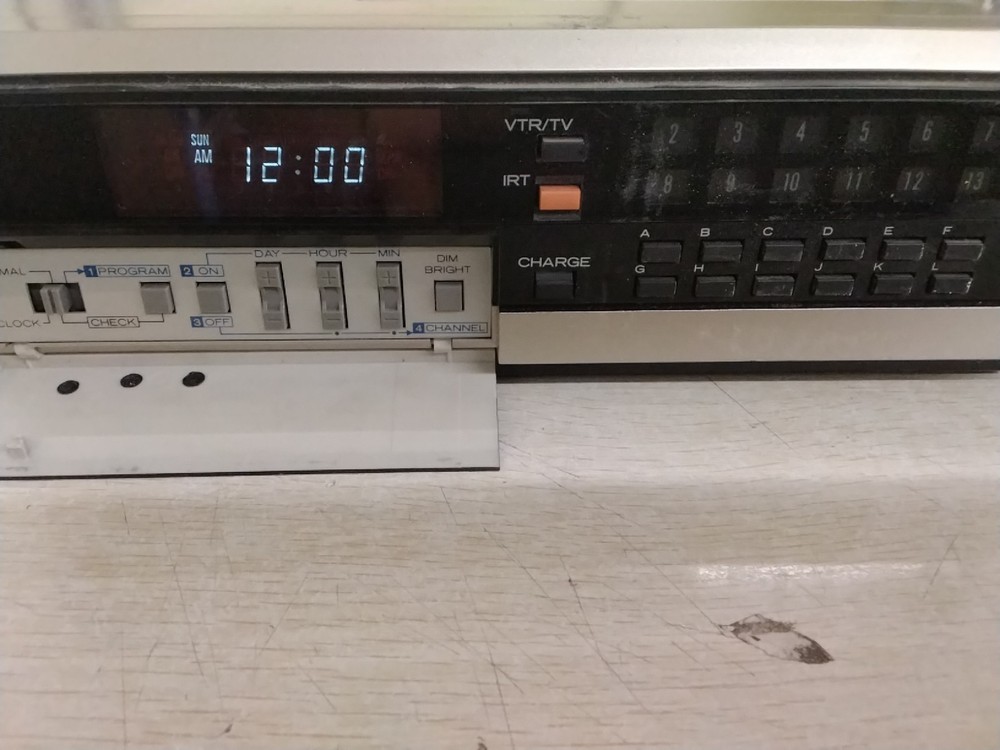 Hitachi Video Tuner Model VT-TU3A