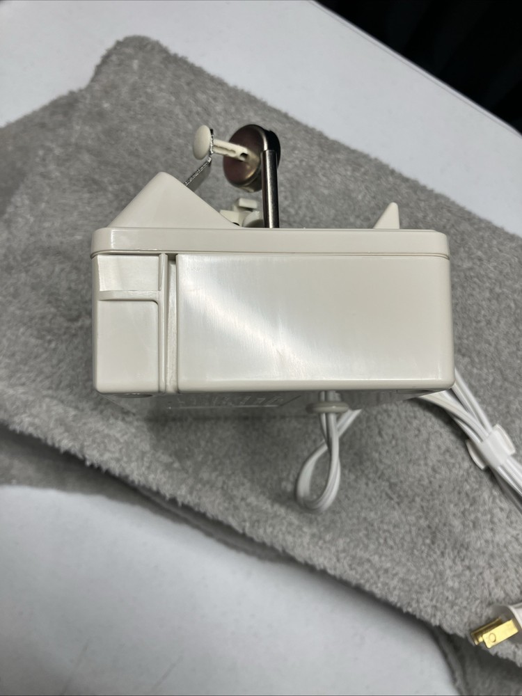 GE Spacemaker Can Opener Under Cabinet Style Mod. D2Ec60 Tested No Mount
