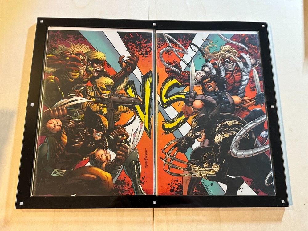 Modern 2 Comic Book Holder Connecting Cover Magnetic Case With Display Base