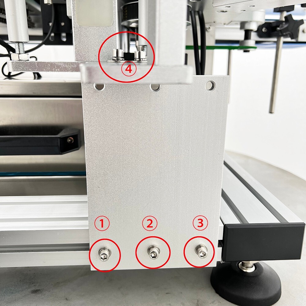 LT-150D Automatic Round Bottle Labeling Machine 45.86"*5.9" Conveying Digital US