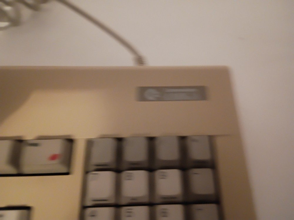 Commodore Amiga Computer Keyboard KKQ-E94YC -2000/3000 - Clean Untested