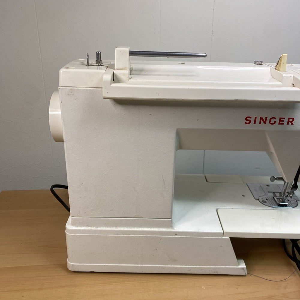 Singer 4562 Sewing Machine Multiple Stitching Patterns Tested Works Well