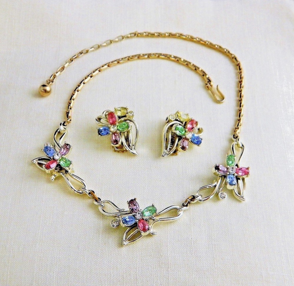 ** KRAMER 3 PC EAR RINGS NECKLACE MARKED **