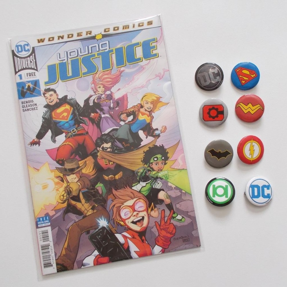 Young Justice Comic Promo Lot DC Comics Button Pins SDCC Comic Con