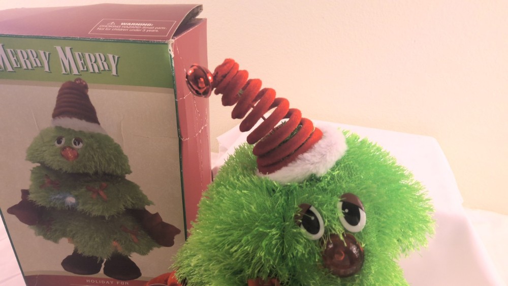 Dan Dee CHRISTMAS TREE Singing Animated 15" Plush Light-Up Figure Springy Hat