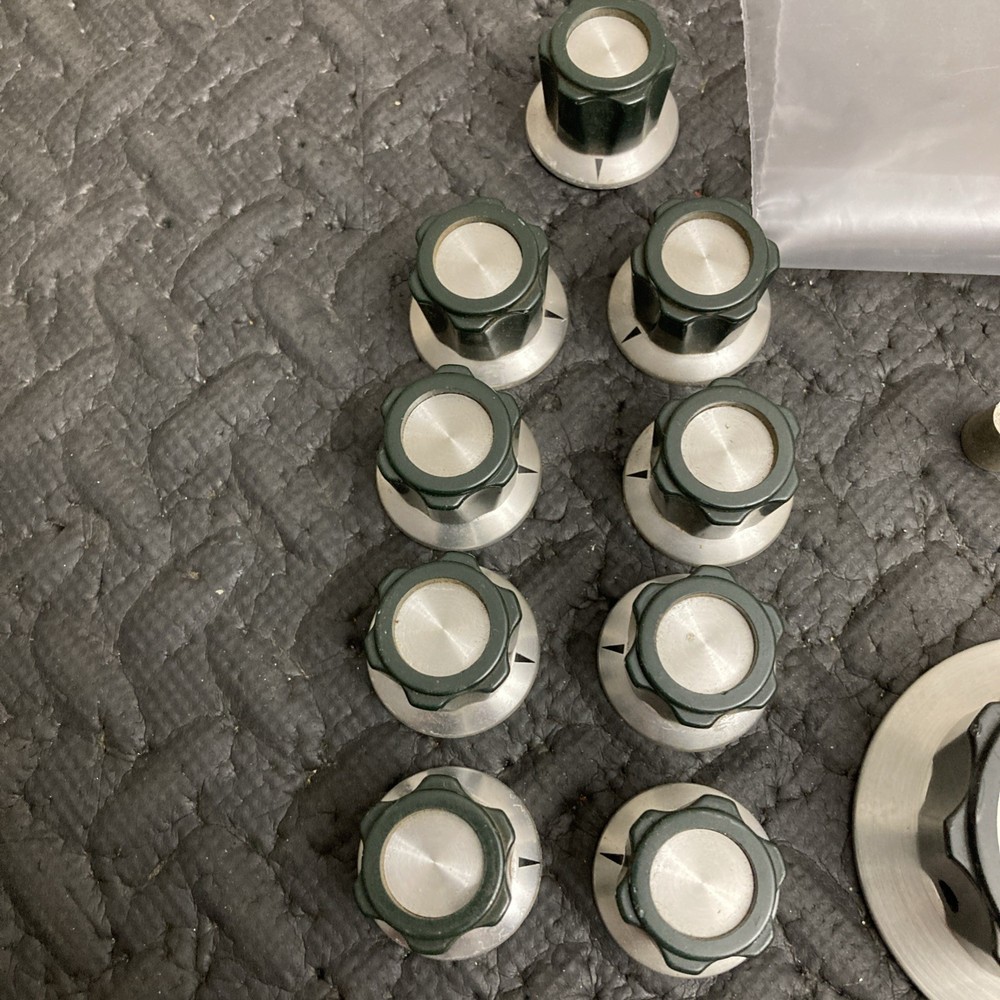 Heathkit SB-303 Knobs