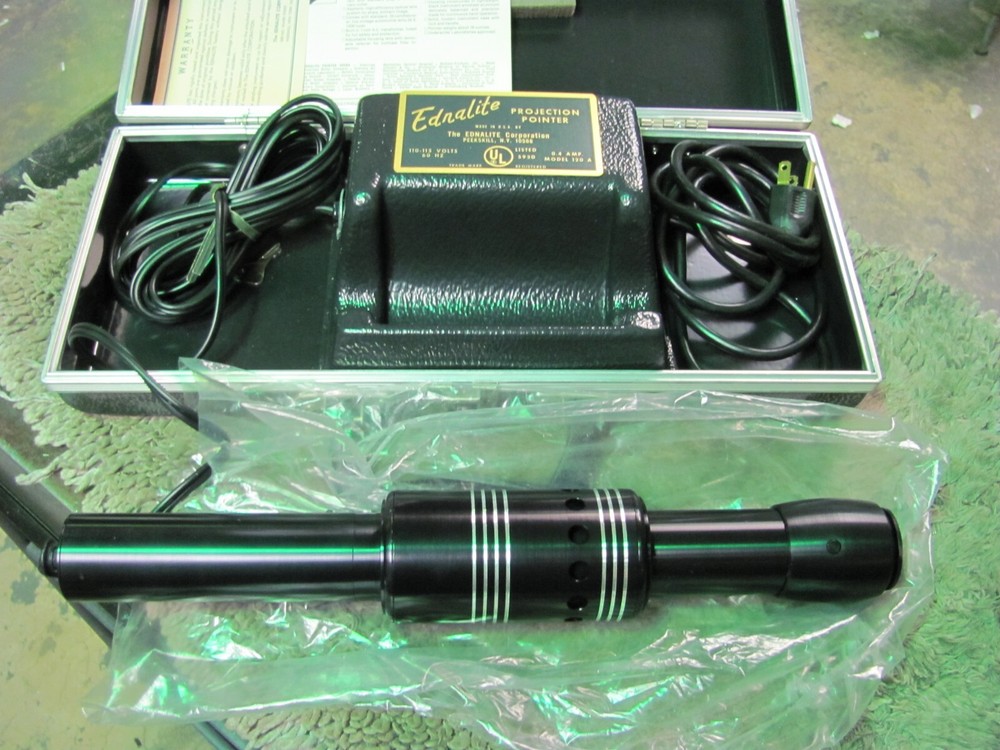 VINTAGE RARE EMPHASIZE POINT ENDALITE ELECTROC PROJECTION POINTER WITH PAPER NOS