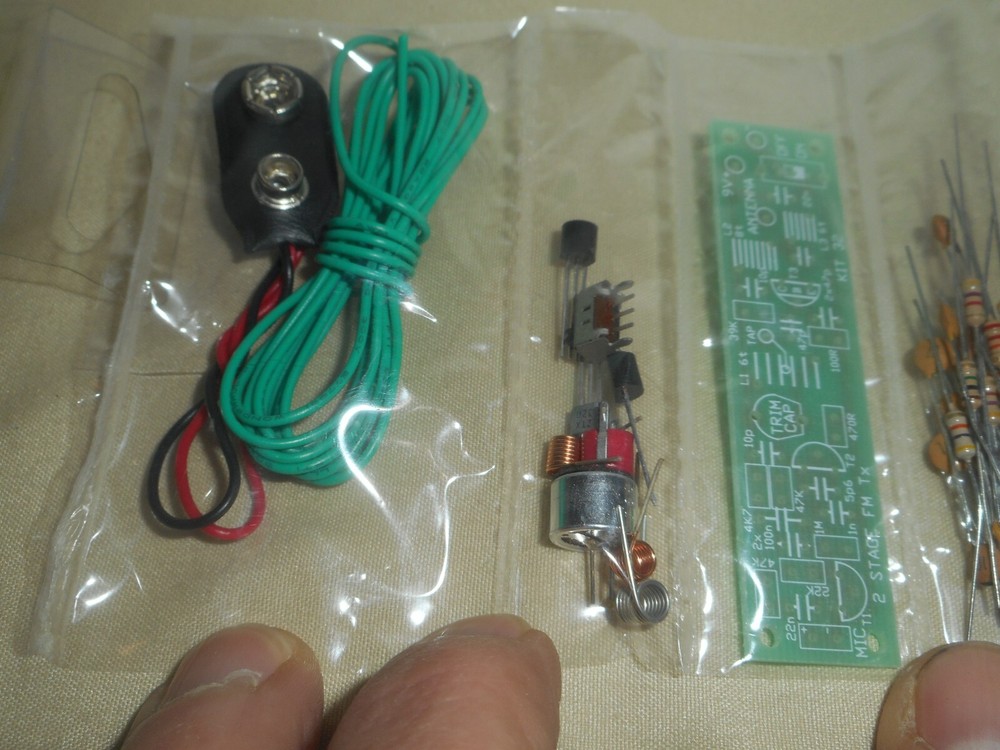 Two Stage FM TRANSMITTER KIT No. 80-320 LKG Industries Build Your Own DATA KIT
