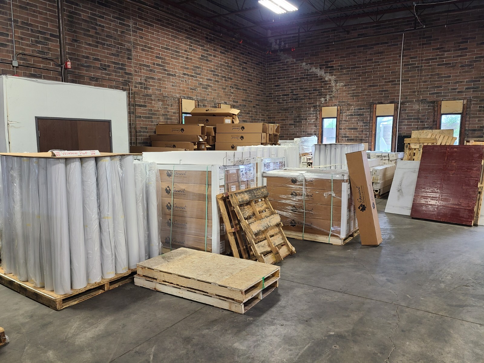 Self-Adhesive Poly-Vinyl Banner Aqueous Inkjet Print Roll Tear & Water-Resistant