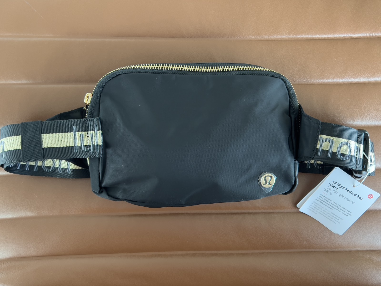 [NWT] Lulu Everywhere Belt Bag 2L (Black Wordmark)