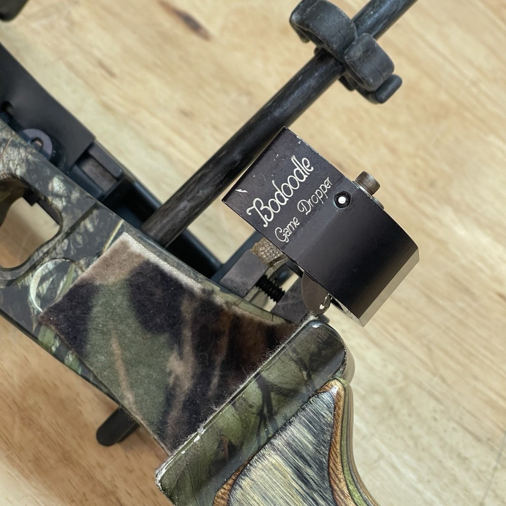 Bowtech Compound Bow 70lb - 28in - READ