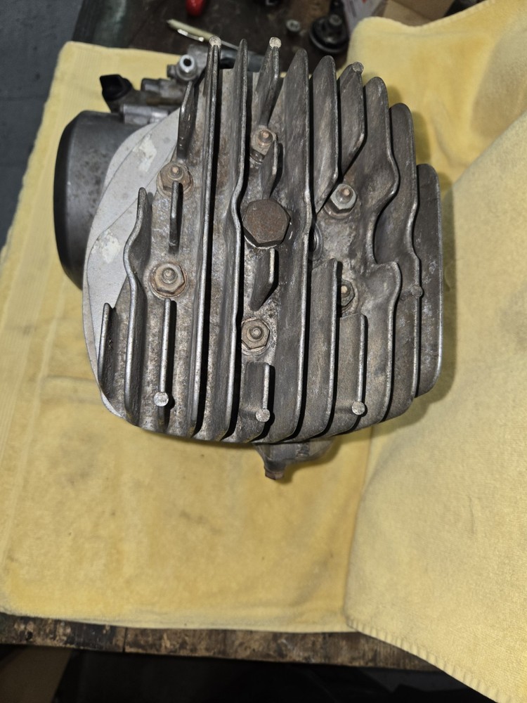 73 Suzuki TS 250 TS250 engine motor