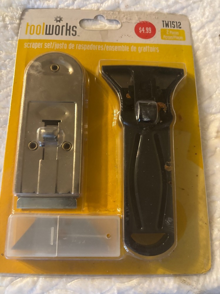 Window Scraper/ Paint Scraper Set. New in package.