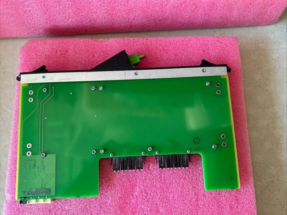 Ciena 130-1240-900 ISS Comb/Split 1-8 Combiner Splitter Module