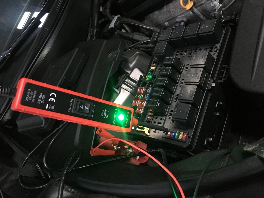 Automotive Circuit Tester Probe Electrical System Voltage Continuity Test Light