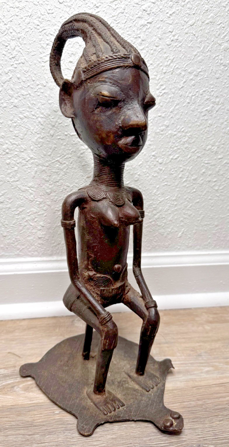 Yoruba Bronze Ogboni Onile Edan figure Ifa Babalawo Aworan