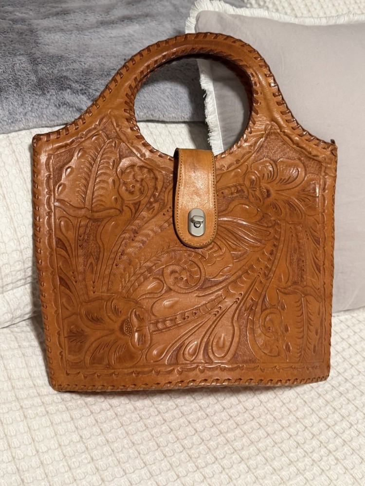 Hand Tooled Leather Purse: Vintage