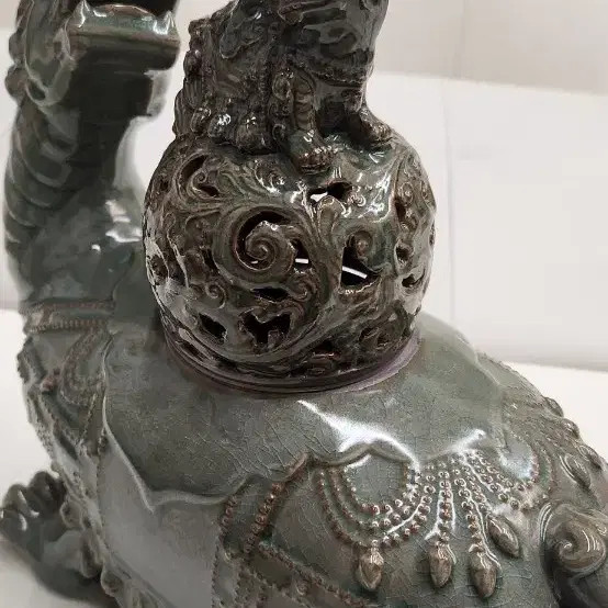 Green Celadon Incense Holder with Intricate Patterns, 30cm