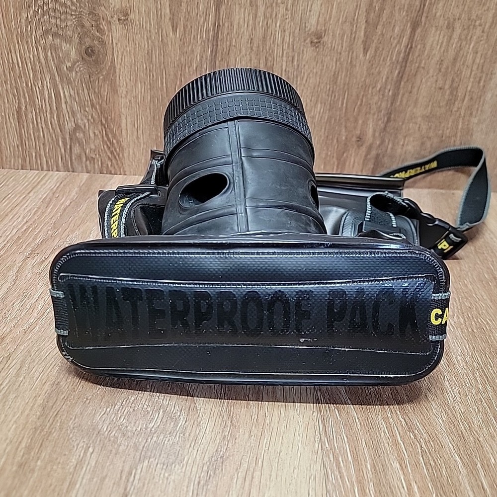 DICAPAC WP-S10 Floating Waterproof DSLR Camera Case Underwater