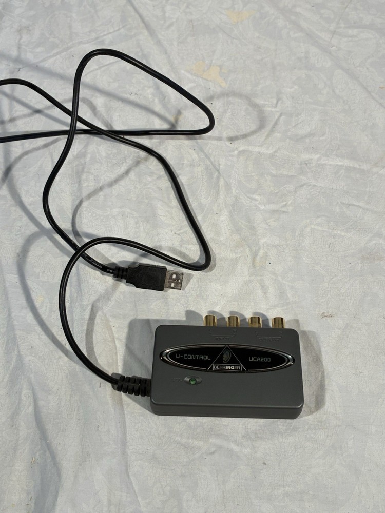 Behringer UCA200 U-Control USB Audio Interface Excellent Condition