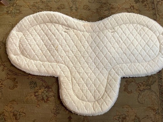 ENGLISH GIRTH AND SADDLE PAD
