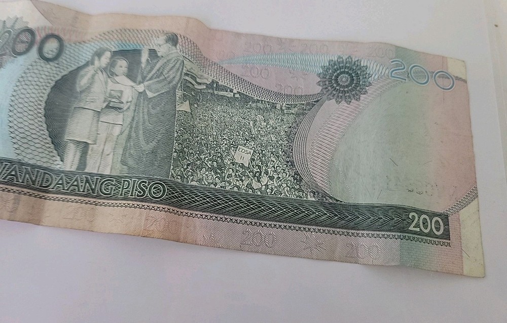 Philippines 200 Piso 2011 Circulated.