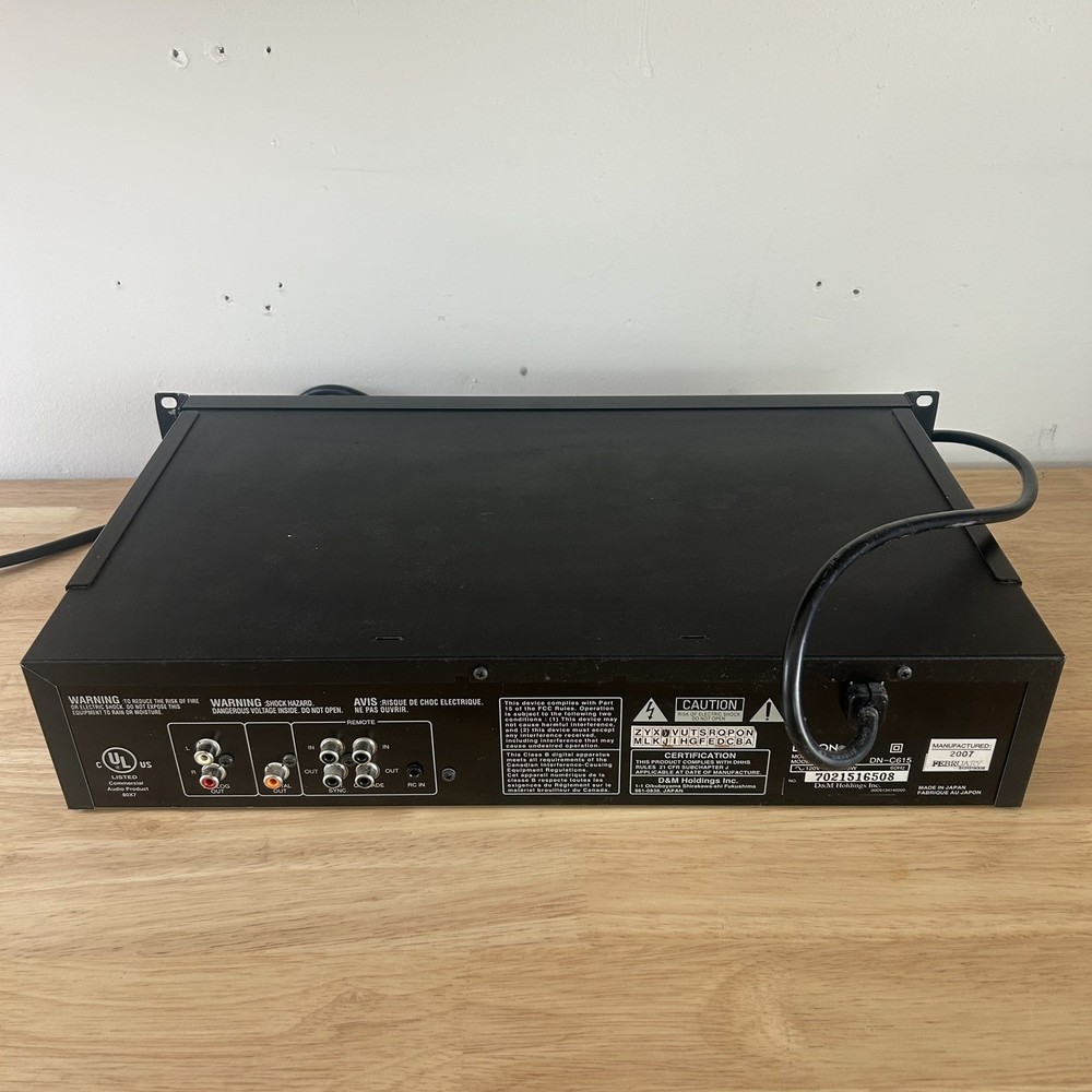 Denon DN-C615 CD Player nice excllent working condition . No Remote