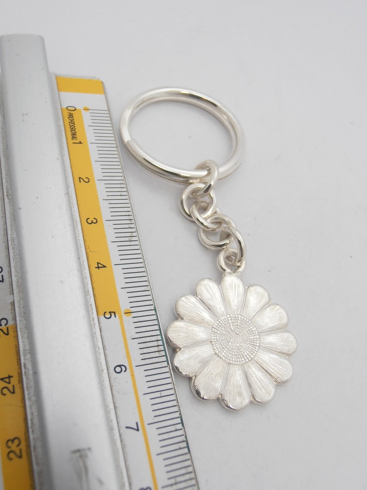 Daisy: 925 Silver Keychain with Flower