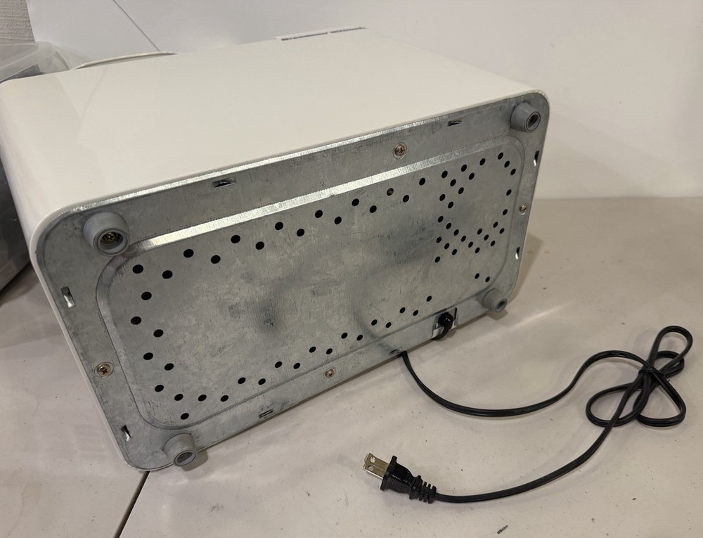 Breadman Ultimate TR2200C Automatic Programmable Bread Machine