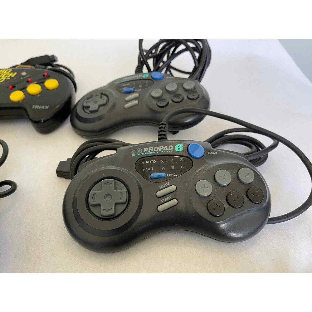 Sega Genesis Controller Lot (5 TOTAL)