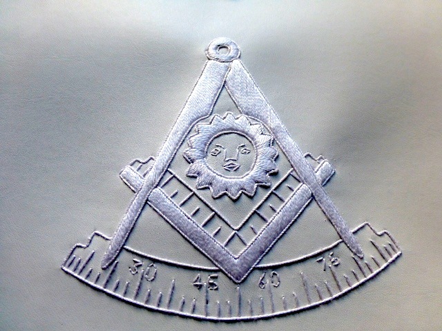 Past Master Elegant White Apron White Threads