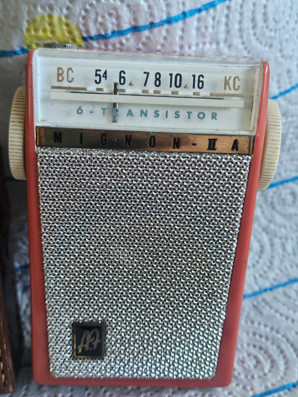 1959 MIGNON IIA STANDARD TRANSISTOR PINK Radio Vintage JAPAN W CASE