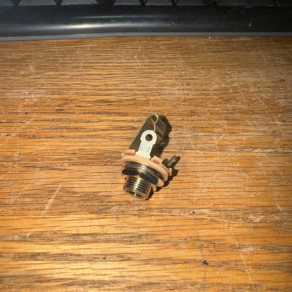 Switchcraft #11 1/4" Mono Jack