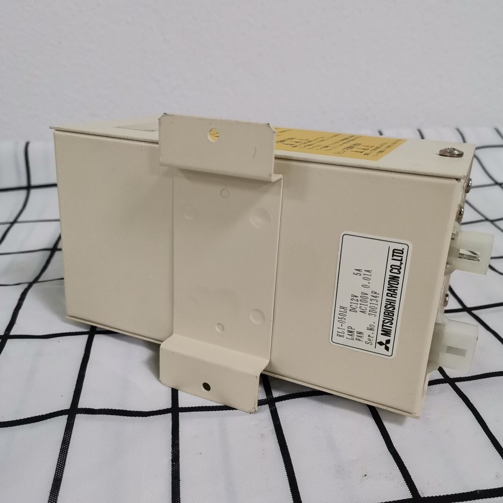 USED Mitsubishi Rayon ELI-050LH Illuminator Light Source