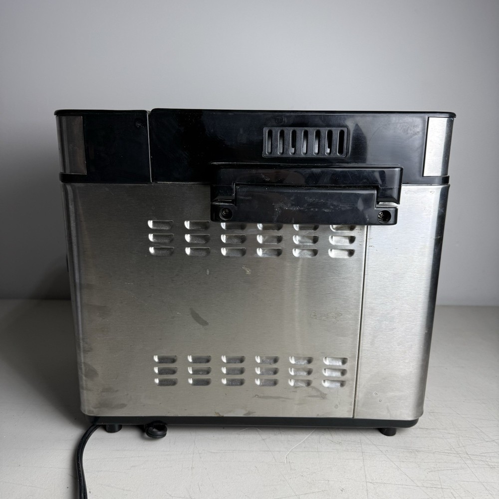 Cuisinart Stainless Steel 2 LB Automatic Programmable Bread Maker CBK-100