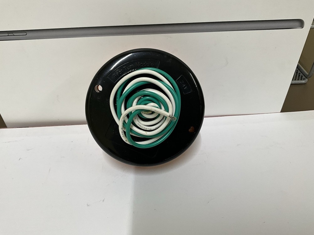 L E PEREI LED INDICATOR LAMP 24 VOLT, 84MM
