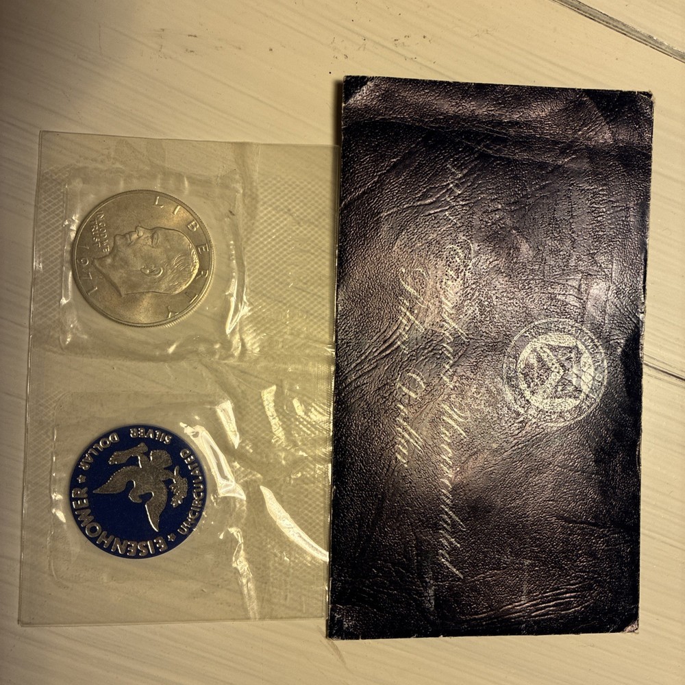 1971 - S Eisenhower Silver Dollar