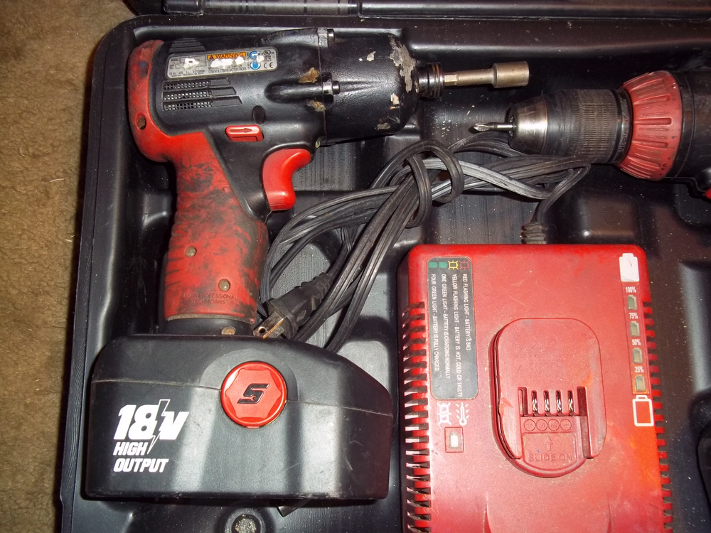 Snap-On 18 Volt Drill & Impact Kit in Case